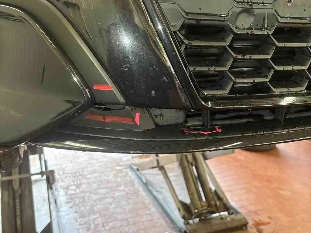 Audi A3 — Grelha do para-choques dianteiro (central)