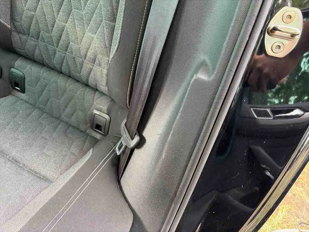 Volkswagen Passat — Soleira da porta traseira esquerda