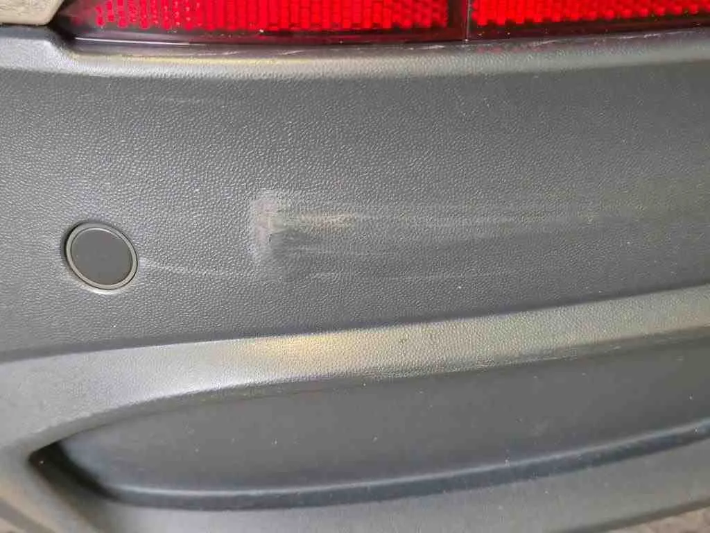 Volkswagen Tiguan — Para-choques traseiro