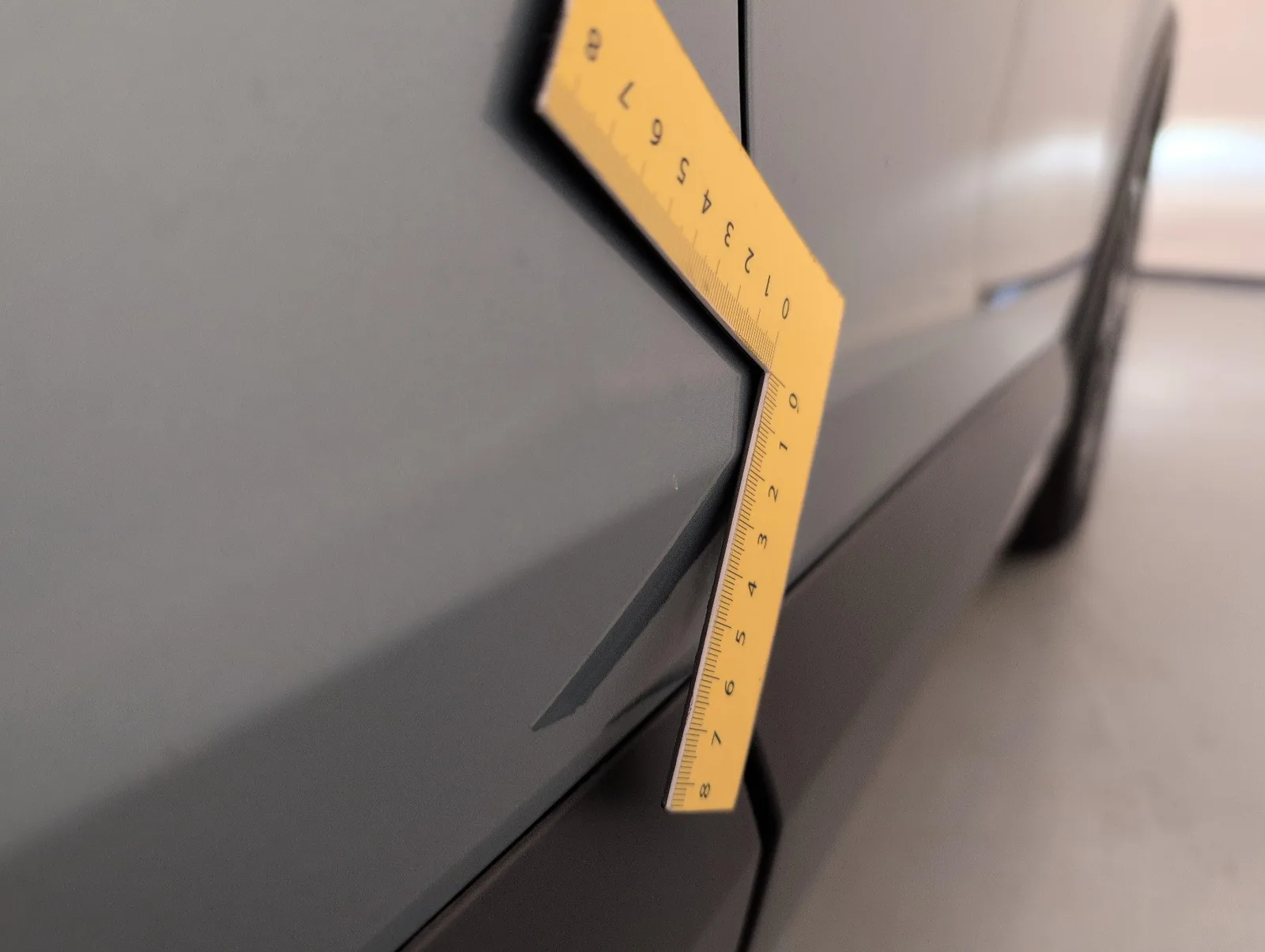 Citroën C4 — Painel lateral traseiro