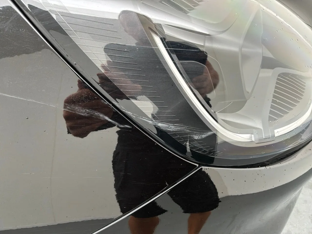Ford Puma — Farol dianteiro