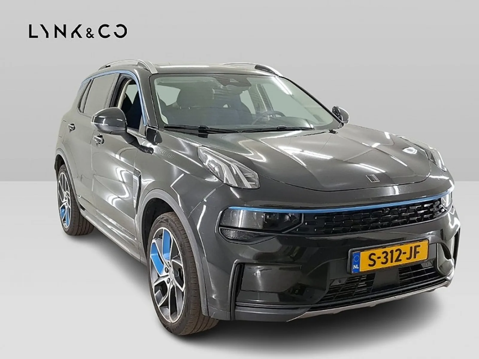 Lynk&Co 01