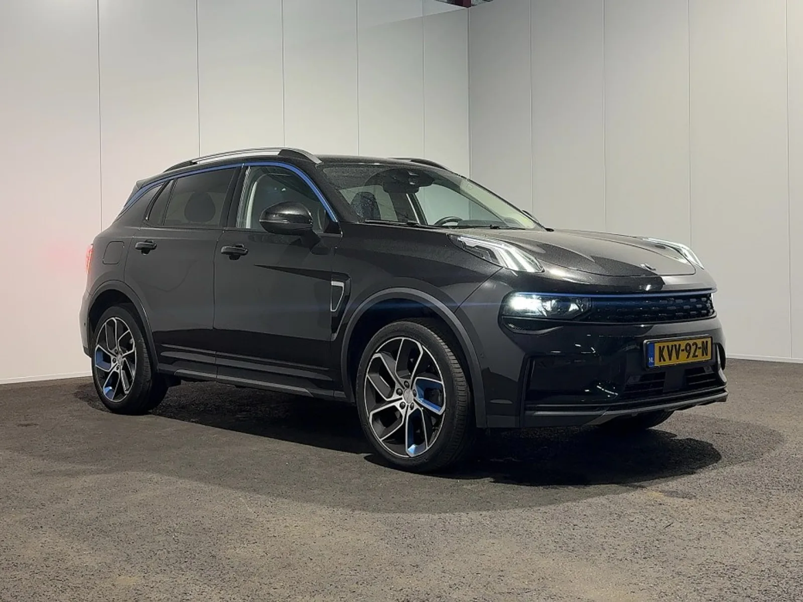Lynk&Co 01