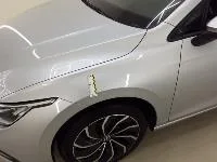 Volkswagen Golf — Guarda-lamas dianteiro esquerdo