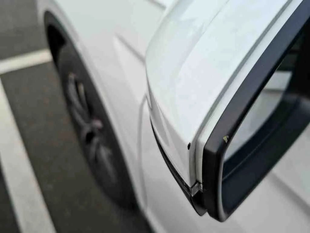 Volkswagen Tiguan — Retrovisor exterior esquerdo