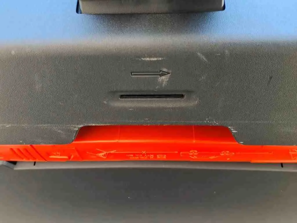 Volkswagen ID.3 — Guarnição da tampa traseira