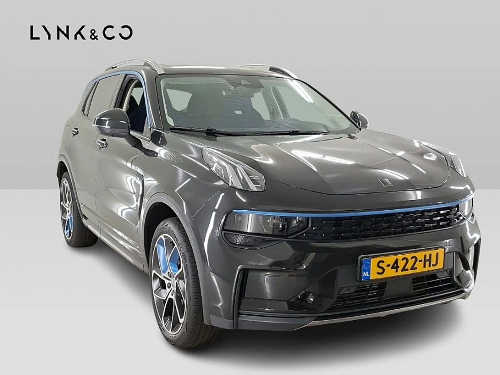 Lynk&Co 01