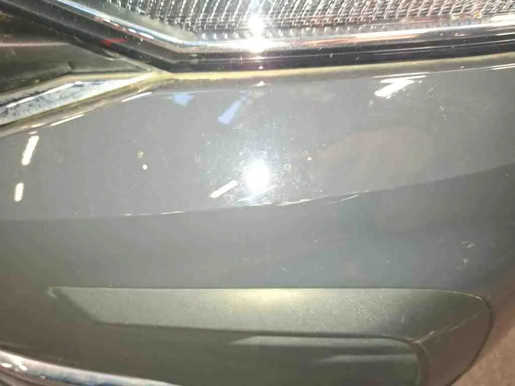 Volkswagen Tiguan — Para-choques dianteiro
