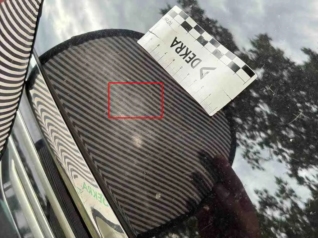 Volkswagen Passat — Capô