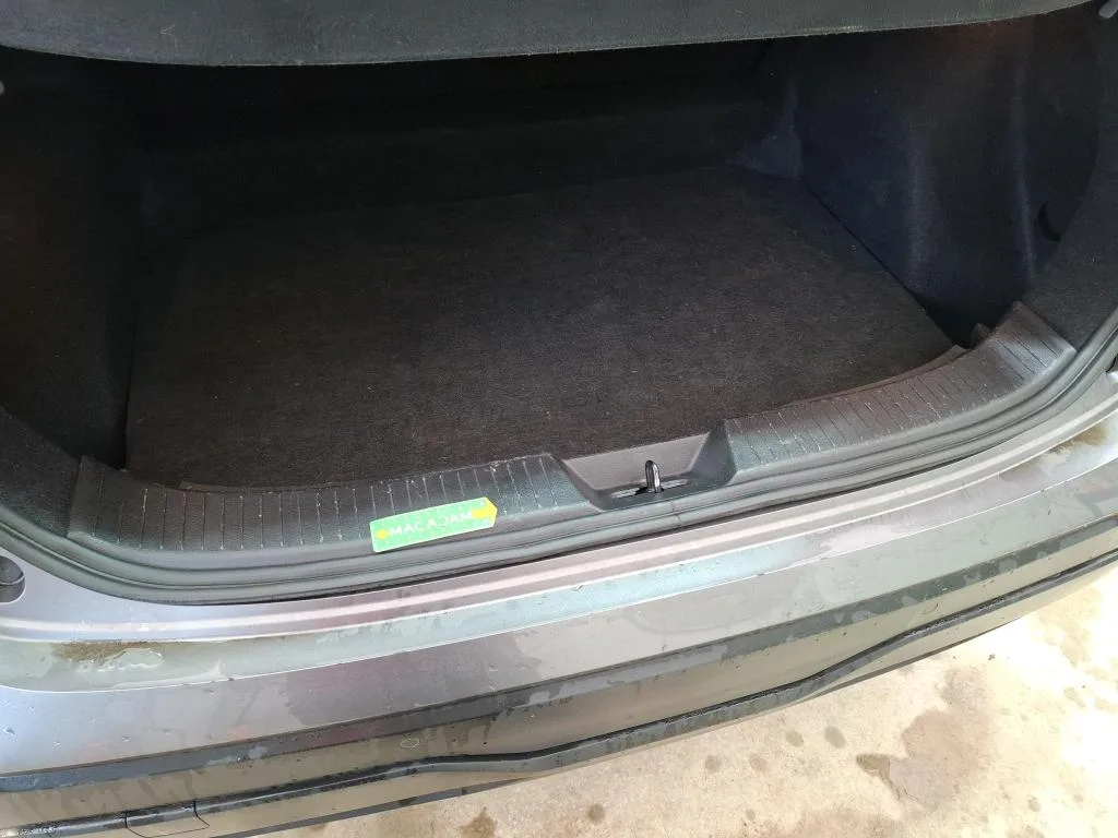 Nissan Qashqai — Guarnição da zona de carga