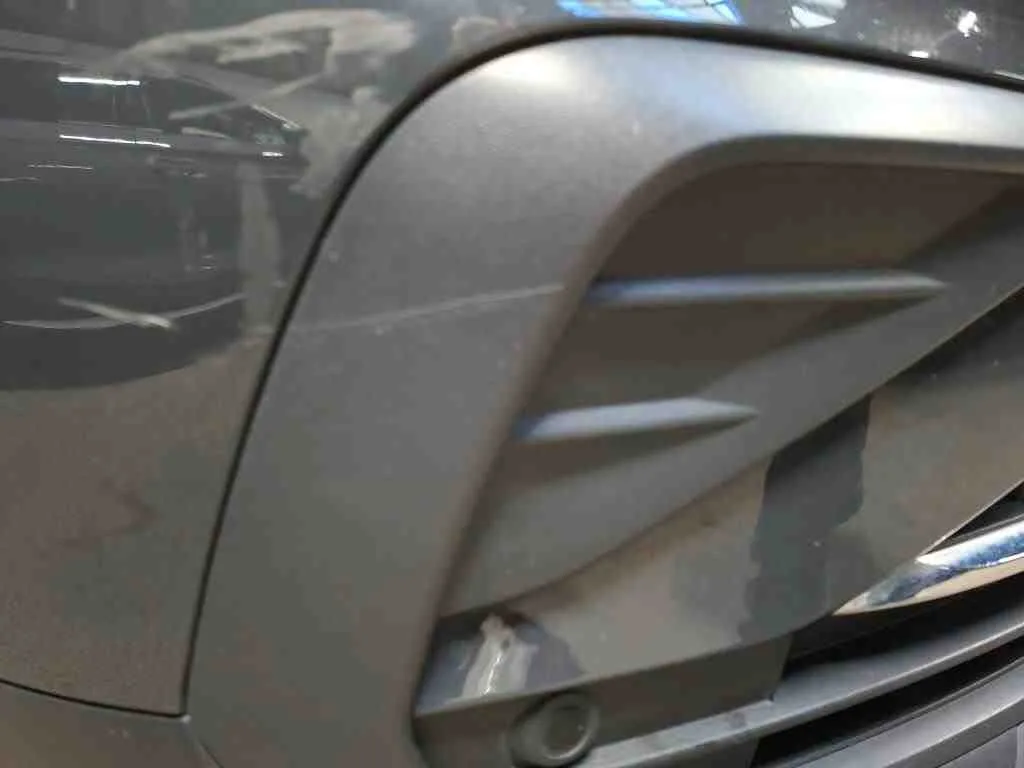Volkswagen Tiguan — Spoiler dianteiro